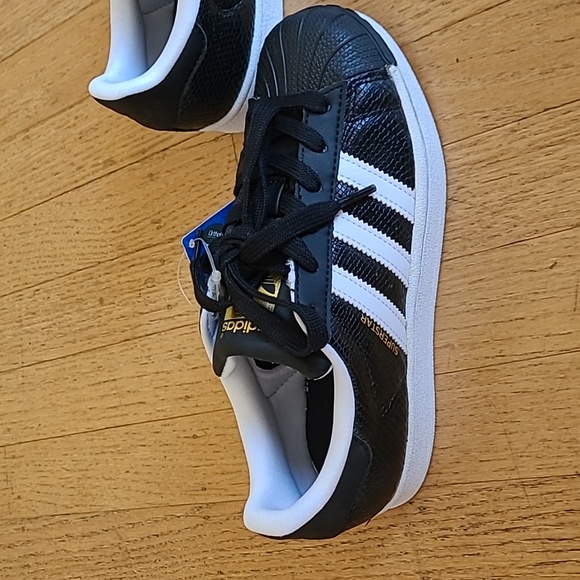 Adidas sneakers - Picture 2 of 7